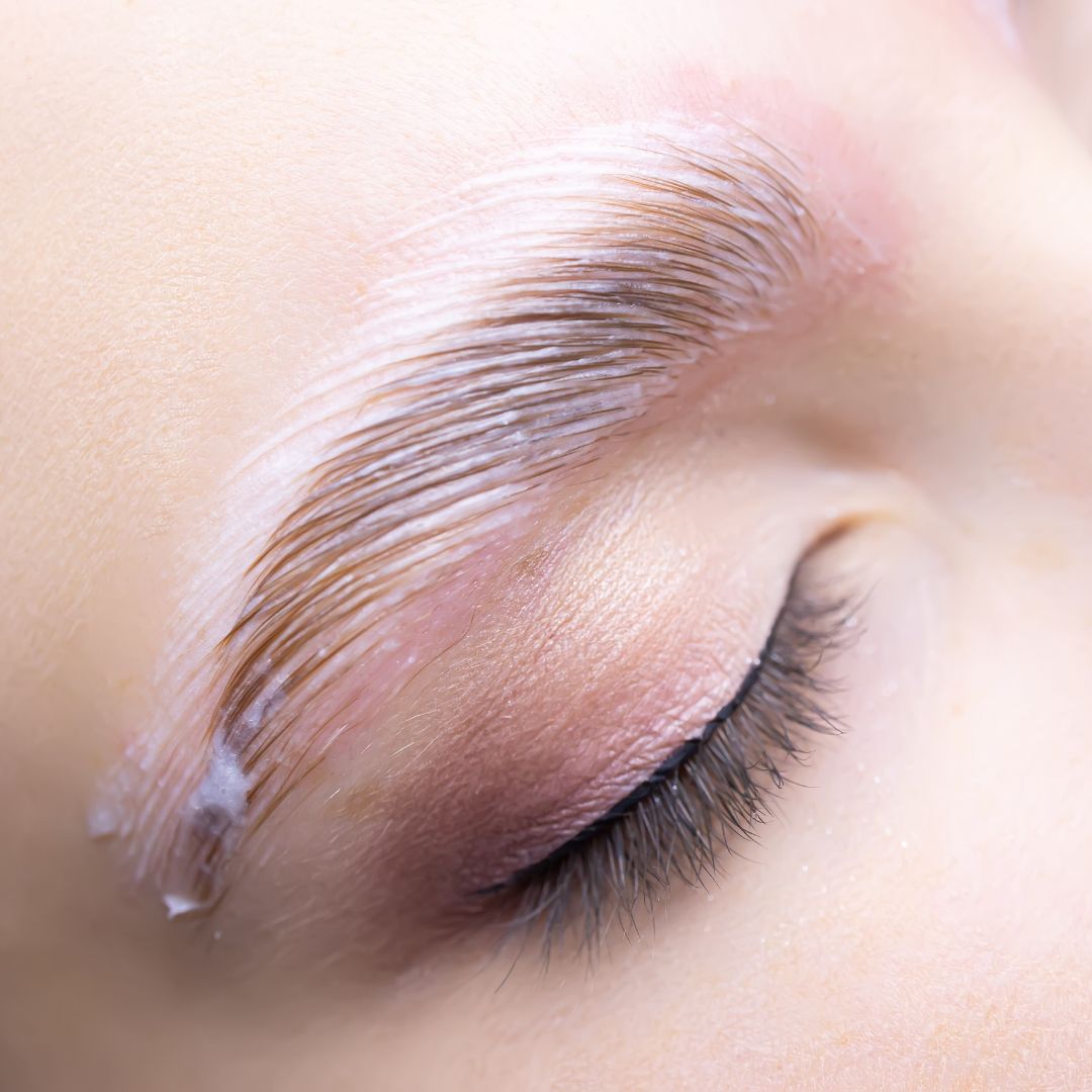 Browlift et grossesse : Tout ce qu’il faut savoir 🤰