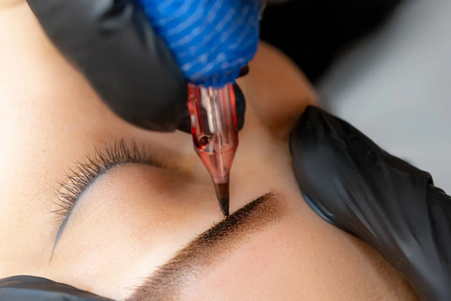 Formation maquillage permanent : comment bien choisir ?