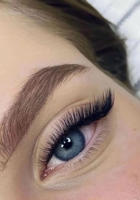 FORMATION EXTENSIONS CILS - Volume Russe fait main